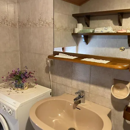 게스트하우스 Vandelli - Semplice Ospitalita Per I Viandanti A Mocogno *